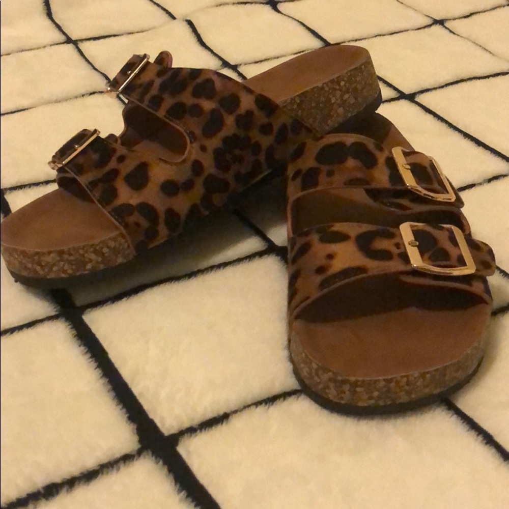 Weebo Sandals